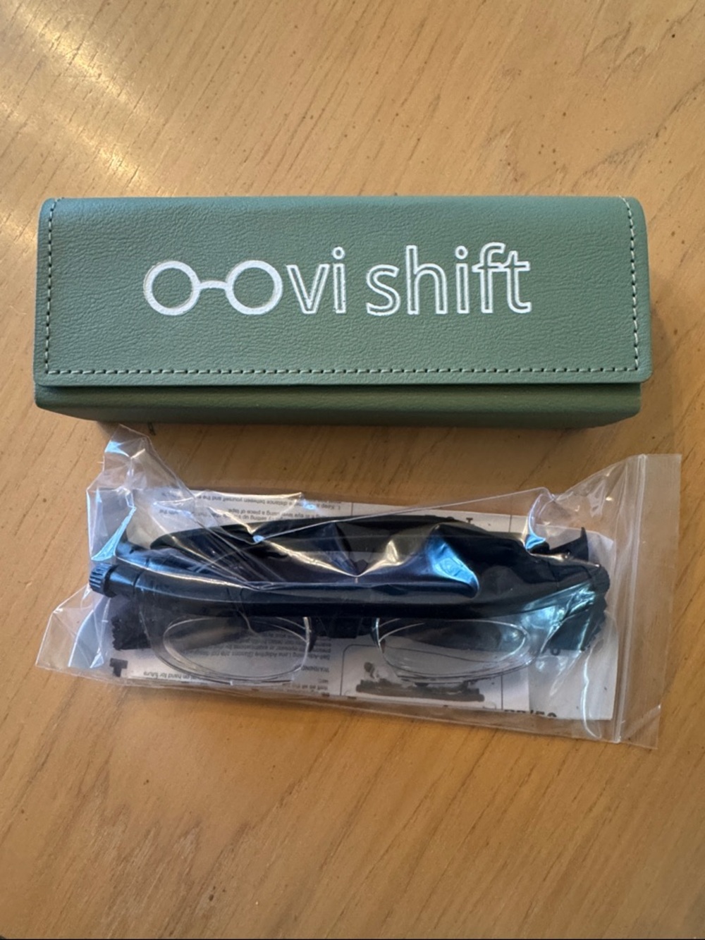 Vi Shift Adjustable Reading Glasses with Case